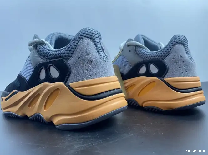 700 Adidas V2 Yeezy Sun GW0296 Boost 0514